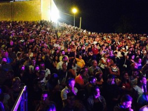 La pineta di San Giovannello affollata durante la seconda serata della festa