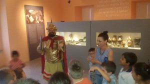 L'evento 'Un guerriero al museo' con Marco Caldoro e Silvia Santorelli