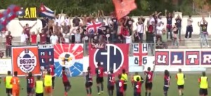 I tifosi del Campobasso a Jesi durante il saluto finale con i calciatori rossoblù