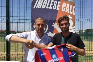 L'attaccante Andrea Sivilla presentato all'Imolese (foto sito ufficiale club)