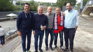 Antonio Cresta con gli amici e col presidente Aliberti