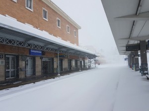 La stazione ferroviaria di Campobasso sommersa dalla neve